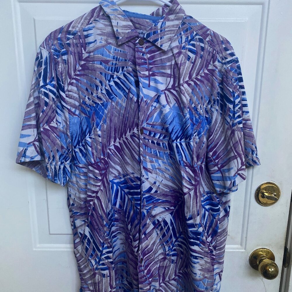 Tommy Bahama Shirt Men’s L Blue Purple Floral Tropical Short Sleeve Button Down